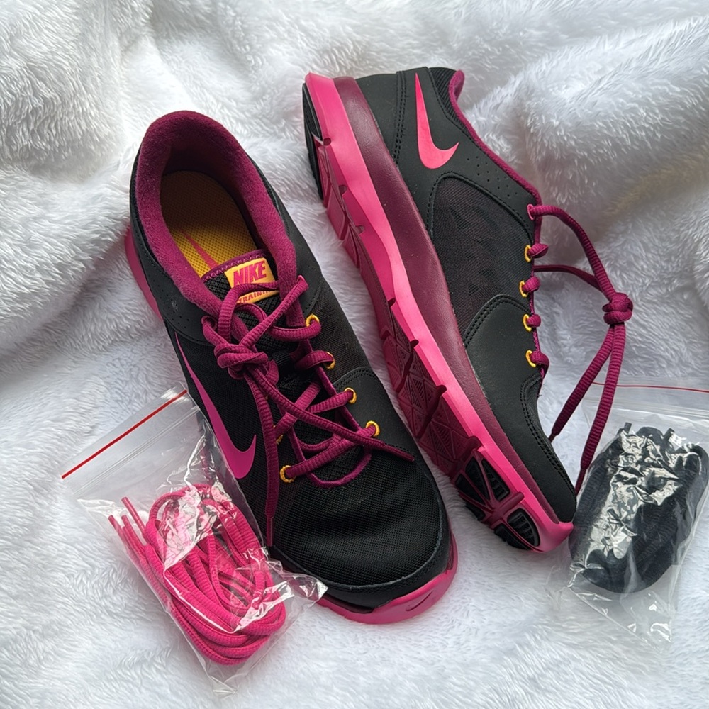 Nike Women's Black and Pink Athletic Shoes NEW